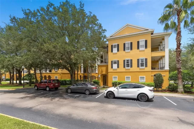 MLS: O6227880 Condo For Sale