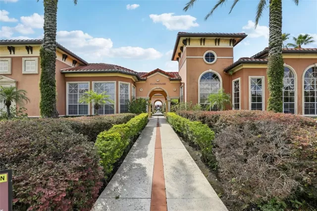 MLS: O6228536 Condo For Sale