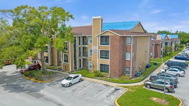 MLS: O6229237 Condo For Sale