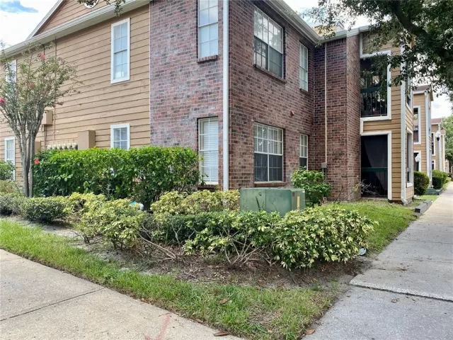 MLS: O6229315 Condo For Sale