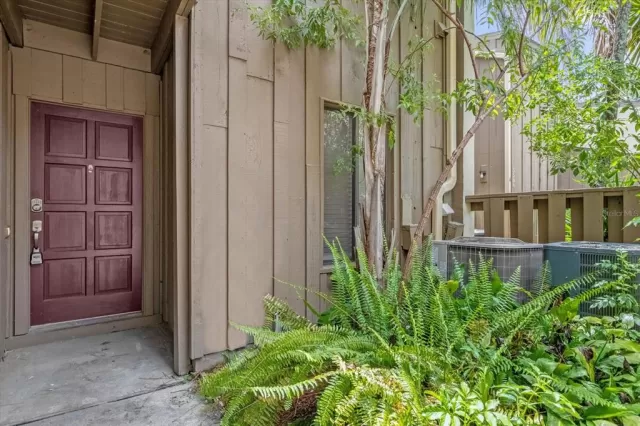 MLS: O6229954 Condo For Sale