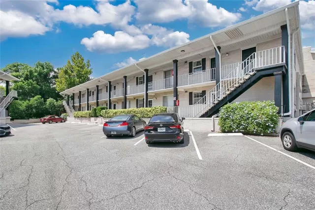 MLS: O6231034 Condo For Sale