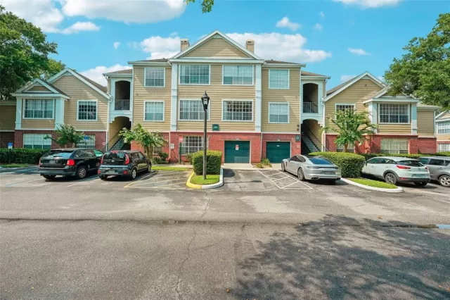 MLS: O6231887 Condo For Sale