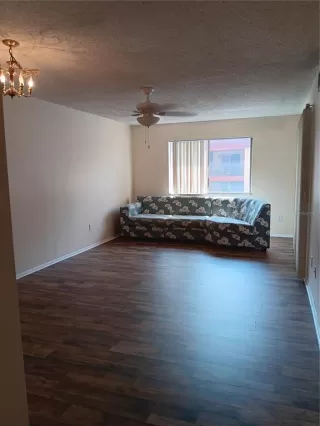 Photo #5: O6232045 Listing