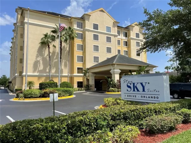 MLS: O6232480 Condo For Sale