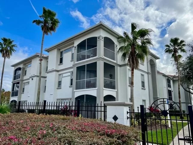 MLS: O6232579 Condo For Sale