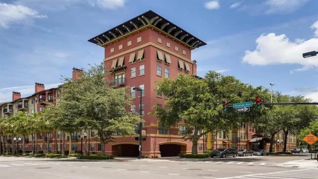 MLS: O6232939 Condo For Sale