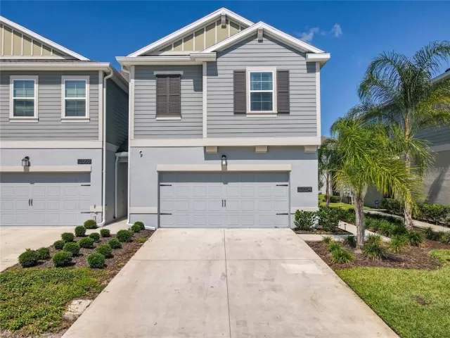 MLS: O6233184 Condo For Sale