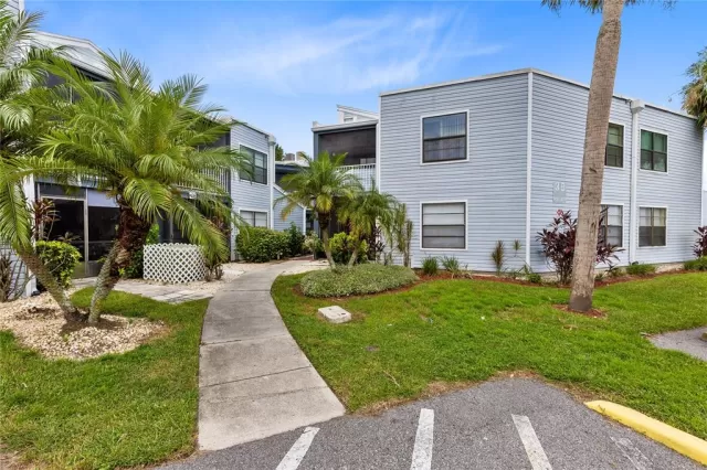 MLS: O6233560 Condo For Sale