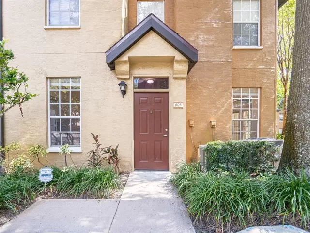 MLS: O6233879 Condo For Sale