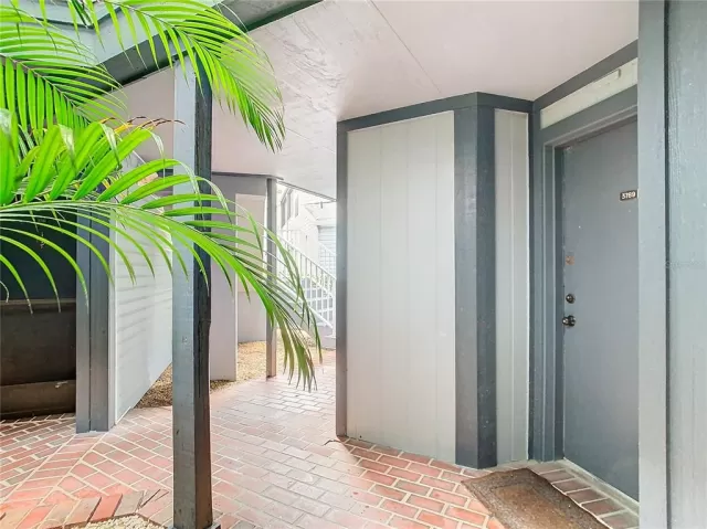 MLS: O6235304 Condo For Sale