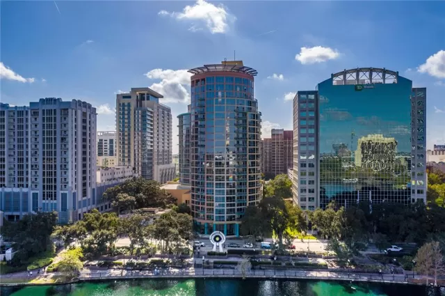 MLS: O6235700 Condo For Sale