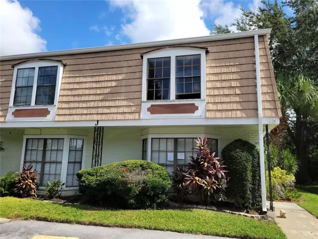 MLS: O6236253 Condo For Sale