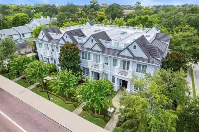 MLS: O6237576 Condo For Sale