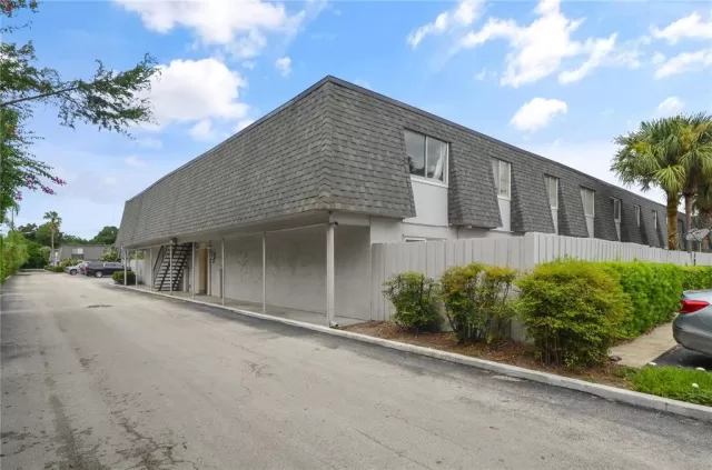 MLS: O6238855 Condo For Sale