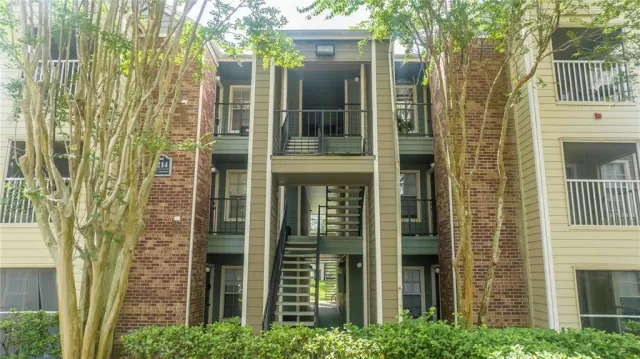 MLS: O6239480 Condo For Sale