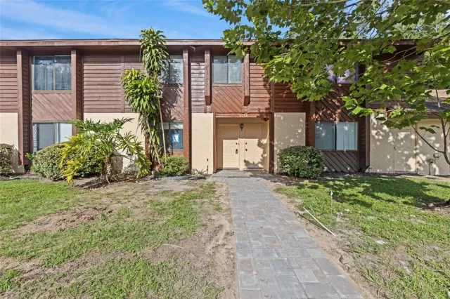 MLS: O6239749 Condo For Sale