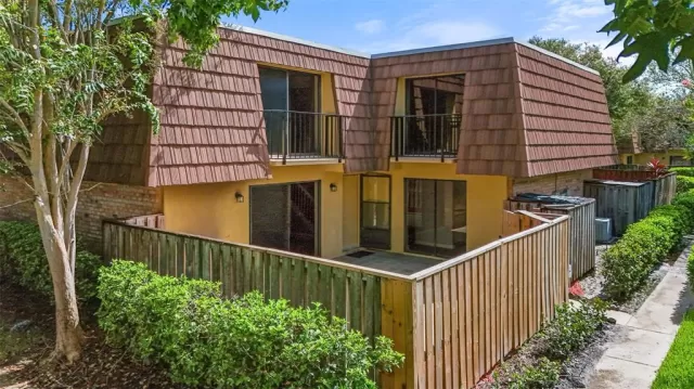 MLS: O6241097 Condo For Sale