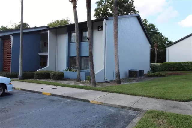 MLS: O6243099 Condo For Sale