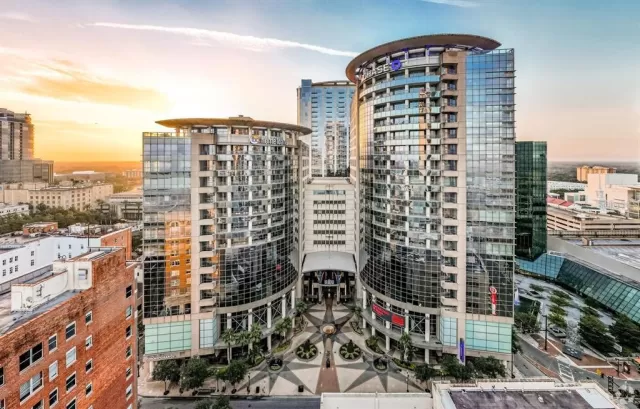 MLS: O6243415 Condo For Sale