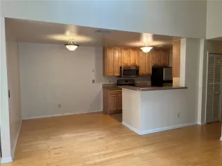 Photo #6: O6243617 Listing