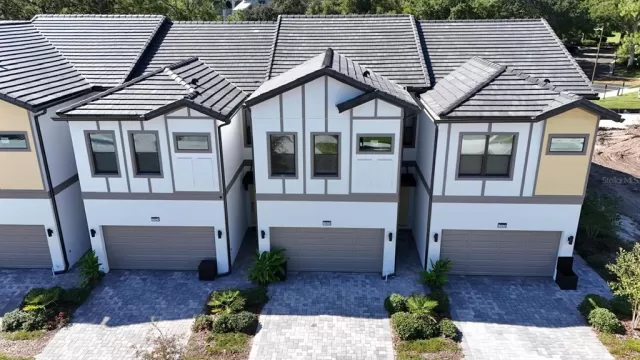 MLS: O6245366 Condo For Sale