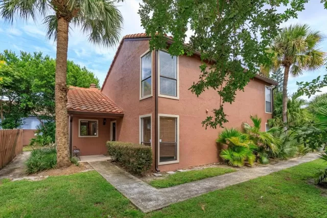 MLS: O6245479 Condo For Sale