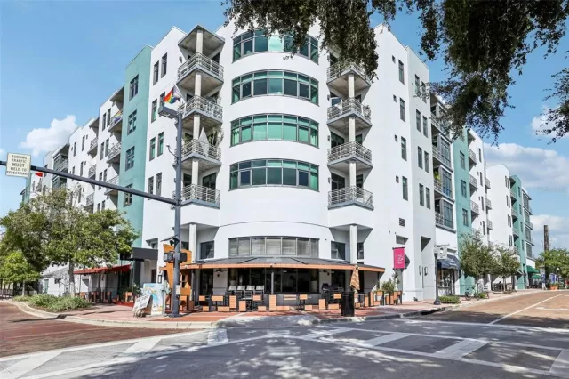 MLS: O6246273 Condo For Sale