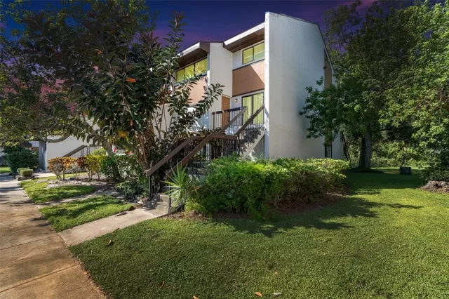 MLS: O6247590 Condo For Sale