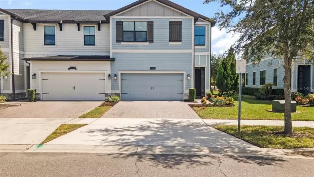 MLS: O6250784 Condo For Sale