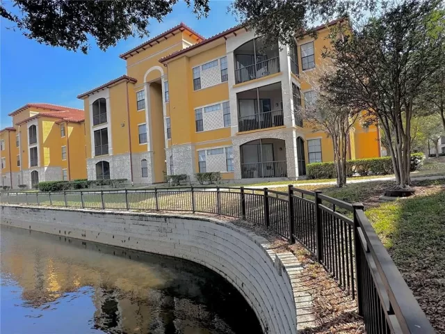 MLS: O6251075 Condo For Sale