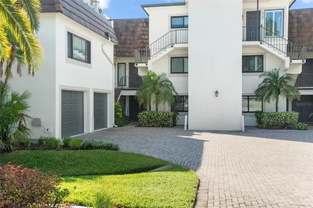 MLS: O6251392 Condo For Sale