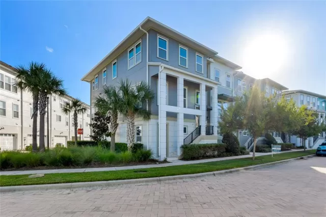 MLS: O6251577 Condo For Sale