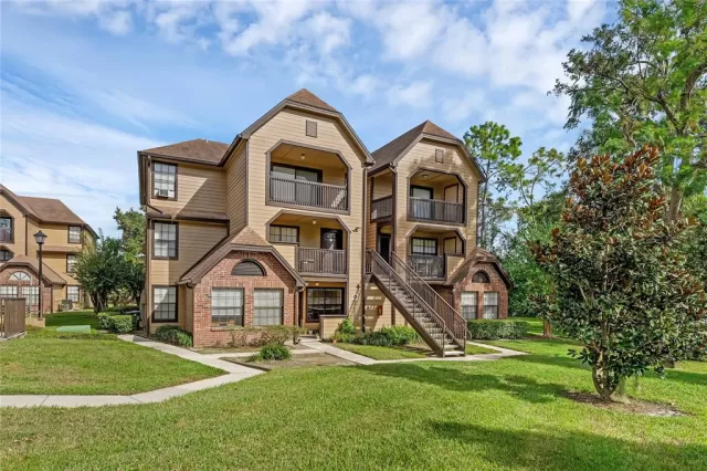 MLS: O6251776 Condo For Sale