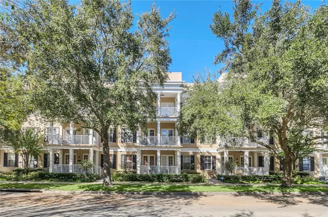 MLS: O6252316 Condo For Sale