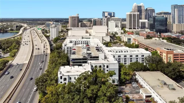 MLS: O6254078 Condo For Sale