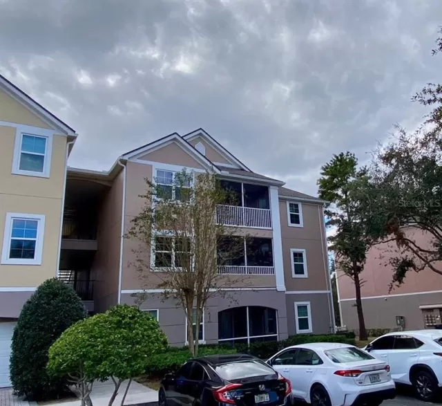 MLS: O6254936 Condo For Sale