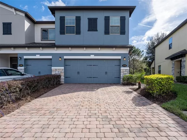 MLS: O6255705 Condo For Sale