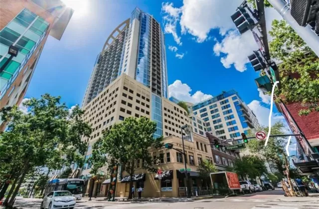MLS: O6257174 Condo For Sale