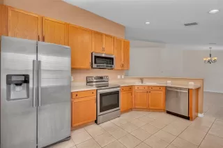 Photo #5: O6258291 Listing