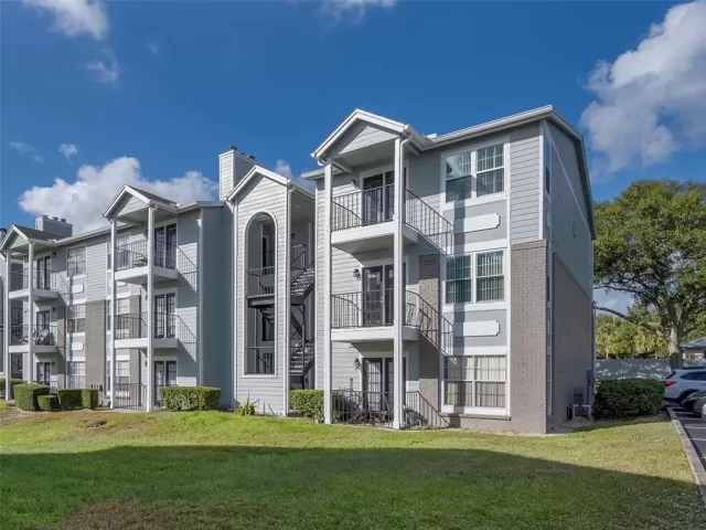 MLS: O6258467 Condo For Sale