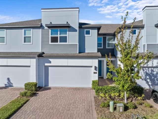 MLS: O6258940 Condo For Sale