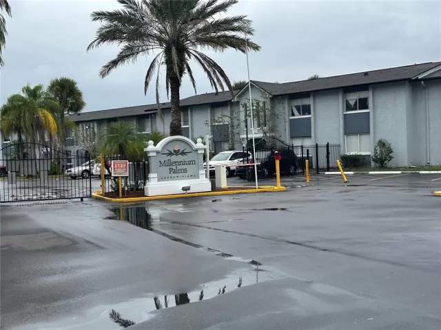 MLS: O6261319 Condo For Sale