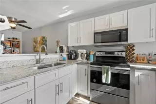 Photo #3: O6261570 Listing