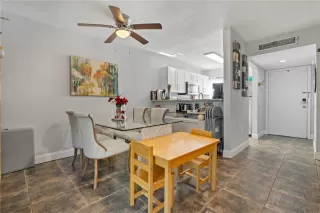 Photo #4: O6261570 Listing