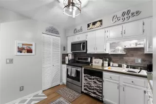 Photo #3: O6262205 Listing