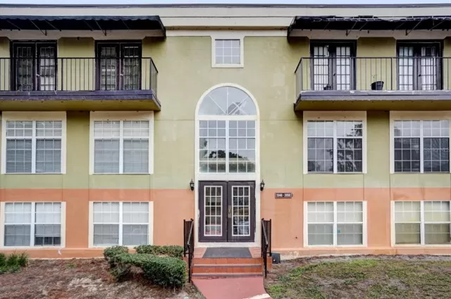 MLS: O6263050 Condo For Sale