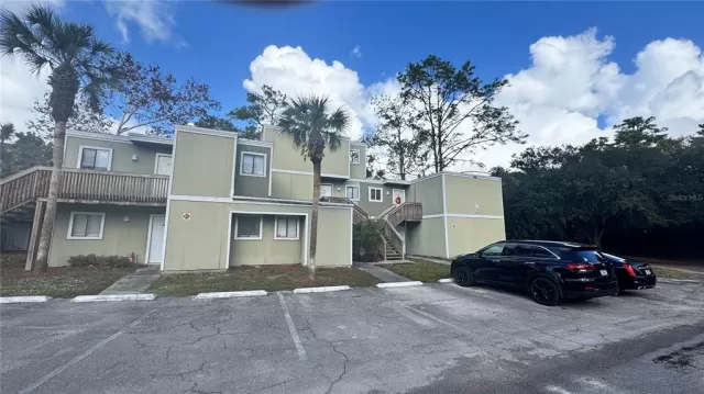 MLS: O6265403 Condo For Sale