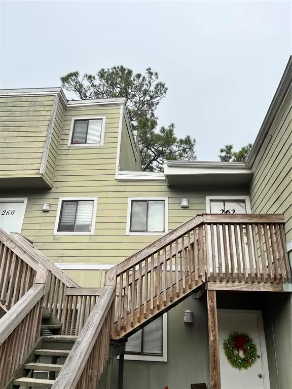 MLS: O6267280 Condo For Sale