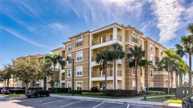 MLS: O6268104 Condo For Sale